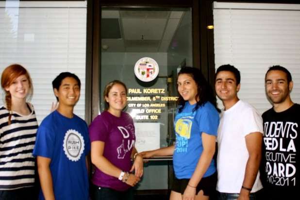 Student Volunteers for UCLA's Swipe Out Hunger